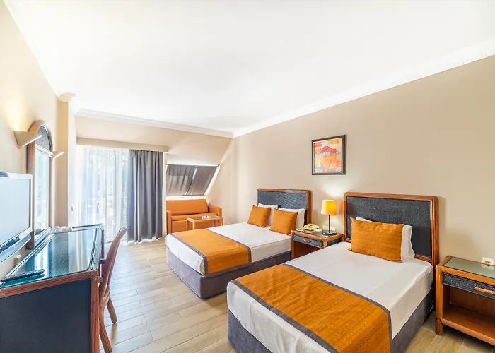 Queen'S Park Resort Goeynuek Kemer