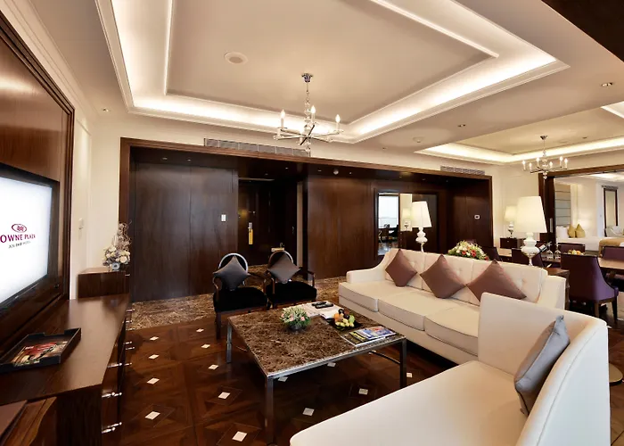 Crowne Plaza Kochi By Ihg Hotel
