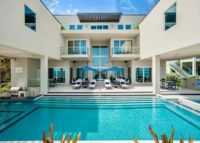 Black Urchin Boutique Resort Bodden Town