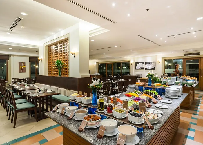 Ravindra Beach Resort & Spa Na Chom Thian
