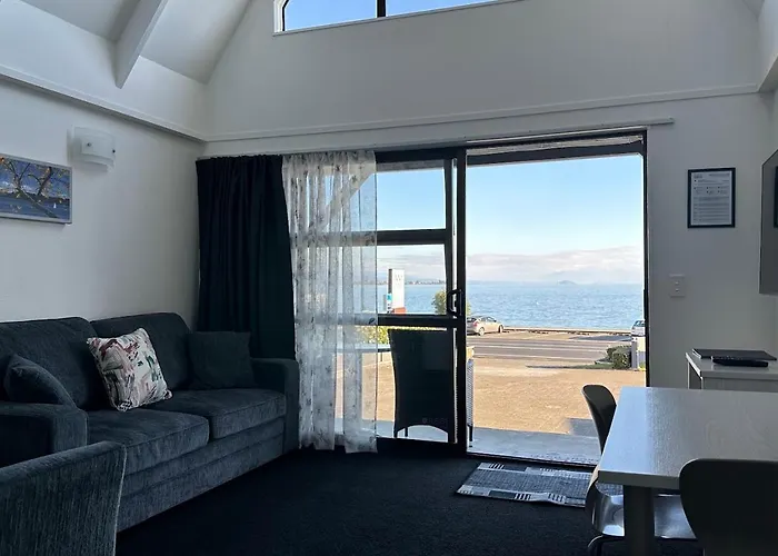 Gables Lakefront Motel Taupo