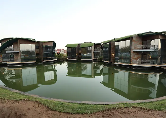 Neonz Resort & Club Anand