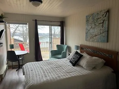 Merland Park Minnow Motel Picton