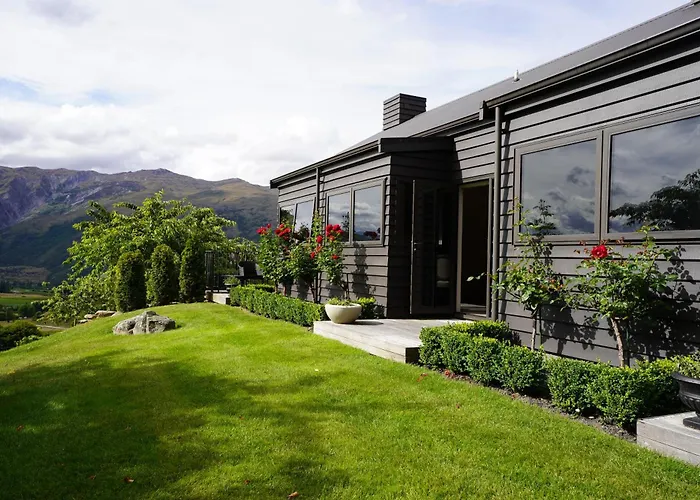 Mt Rosa Lodge Boutique Vineyard Accommodation Gibbston