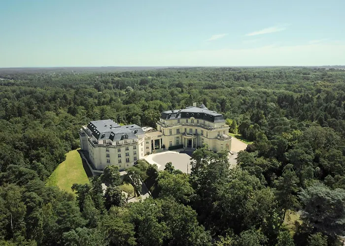 Intercontinental Hotels Chantilly Chateau Mont Royal By Ihg La Chapelle-en-Serval