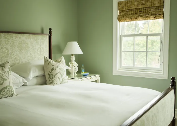 The Quogue Club Hotel