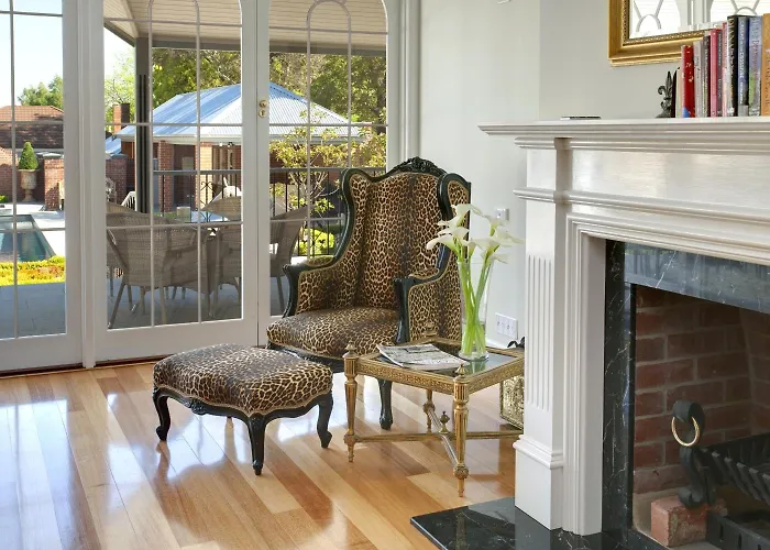 Freeman On Ford Bed & Breakfast Beechworth