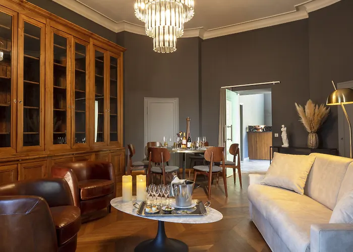 Margaret - Hotel Chouleur Nimes