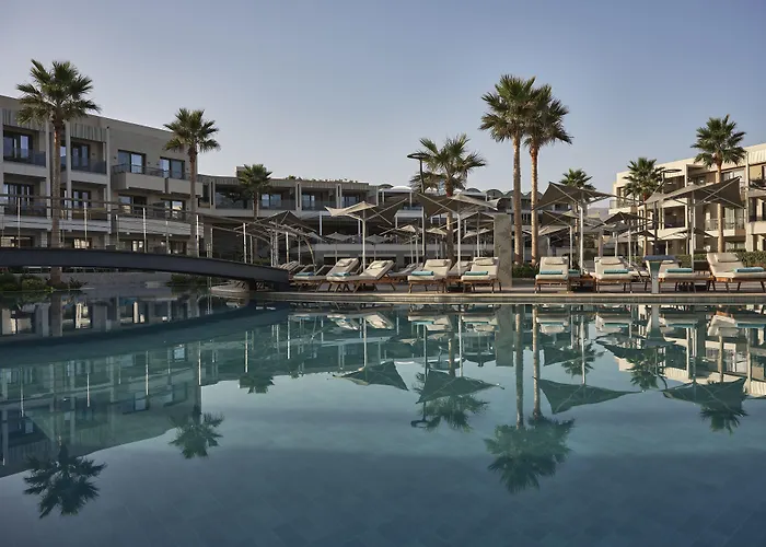 Amira Luxury Resort & Spa - Adults Only Adelianos Kampos