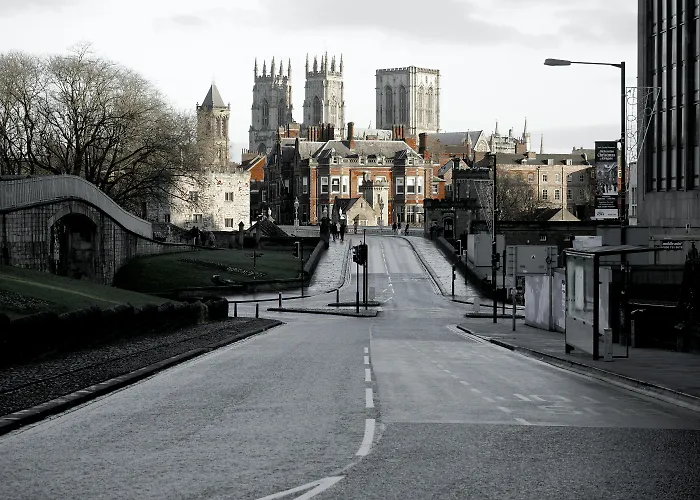 Sixteen B York